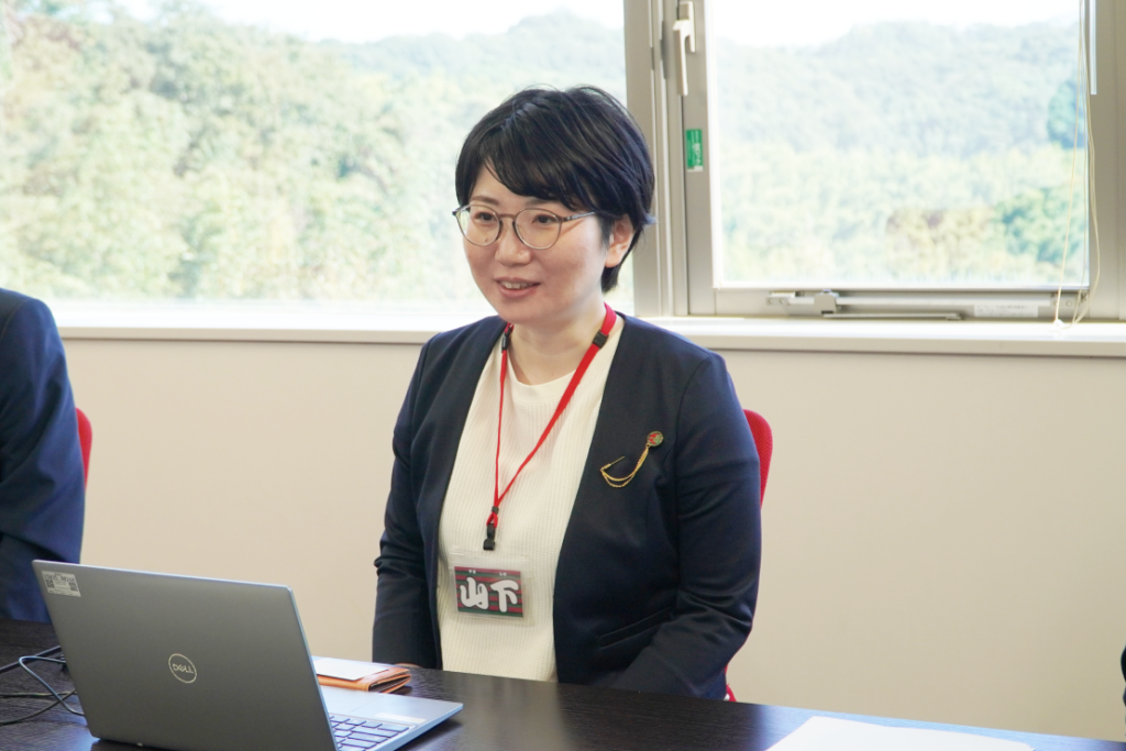 物販事業部　山下 様