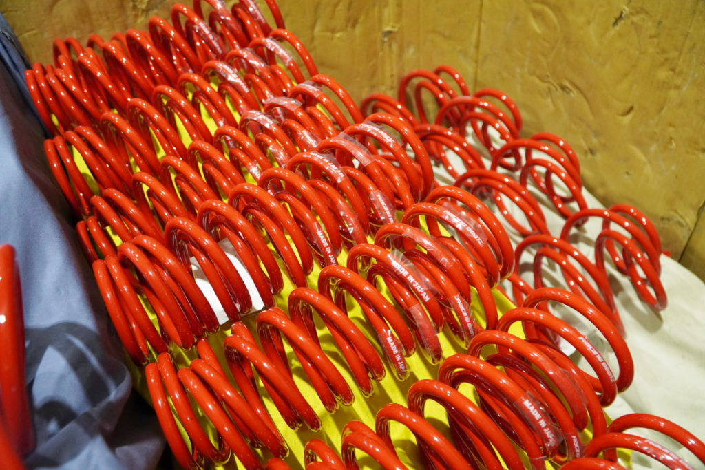 自動車スプリング